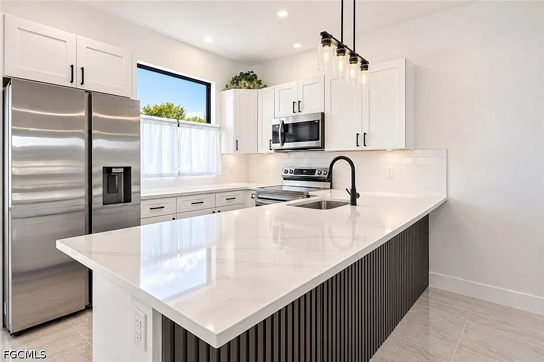 2 bed, 2.0 bath, 1290 sqft, $1,590 — Photo 4
