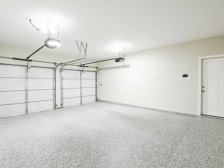 815 Robins Way — Photo 46