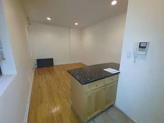 Rented by Level Group | media 2