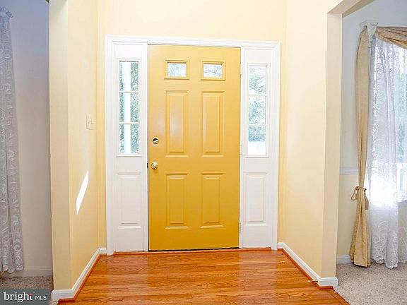 3rd image of 1080 Kings Creek Dr