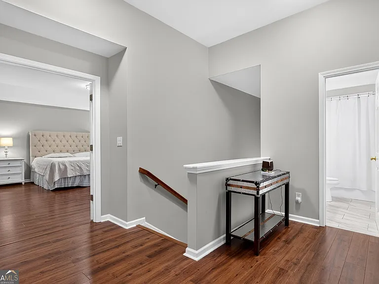 323 Revolution Dr — Photo 22