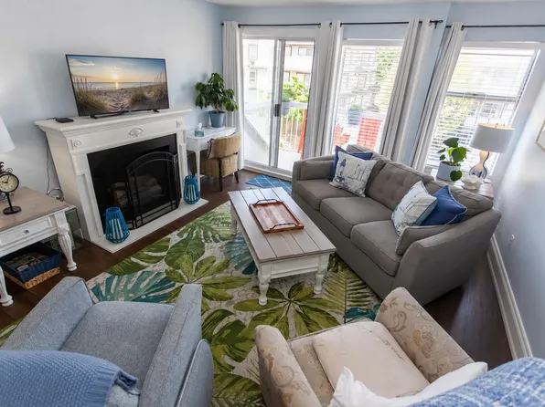 1860 Southmere Cres E #304, White Rock, BC V4A 6Y7