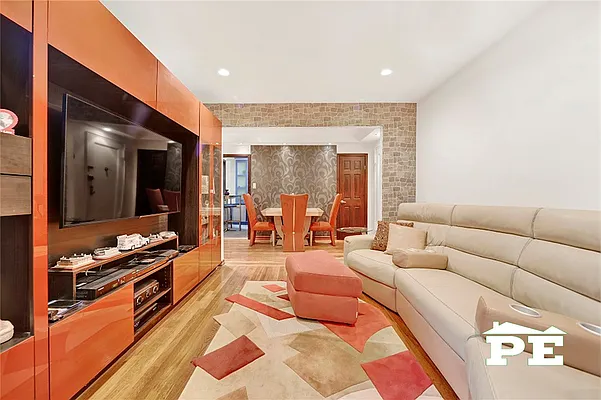 Sold by Pride Estates | media 7