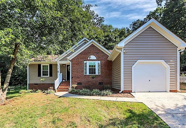 1st image of 3412 Harewood Ct #40