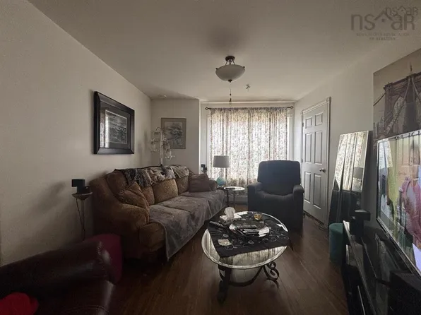 272/274 York St, Cape Breton, NS B1A 2M6