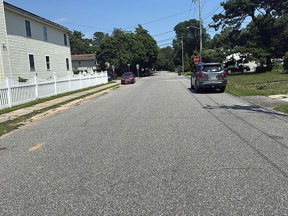 4th image of 76 Schleigel Blvd