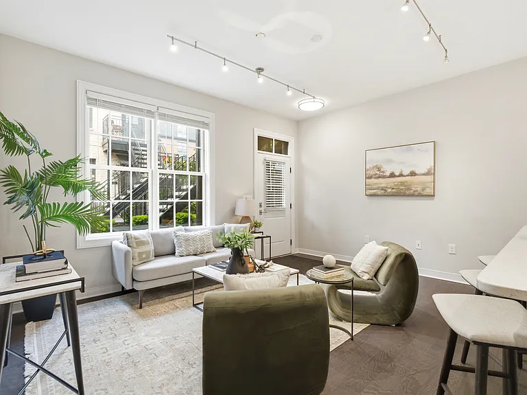 84 Normandy Ave — Photo 15
