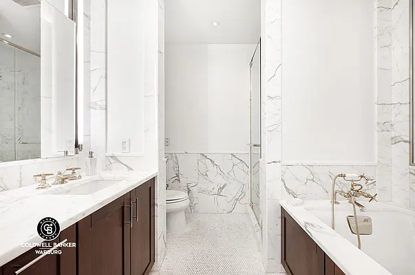 Rented by Coldwell Banker Warburg | media 5