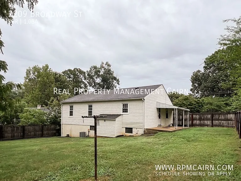 2209 Broadway St — Photo 19