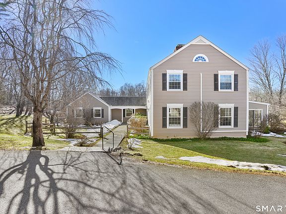 4th image of 297 Long Mountain Road