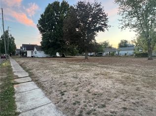 902 W High Ave, New Philadelphia, OH 44663