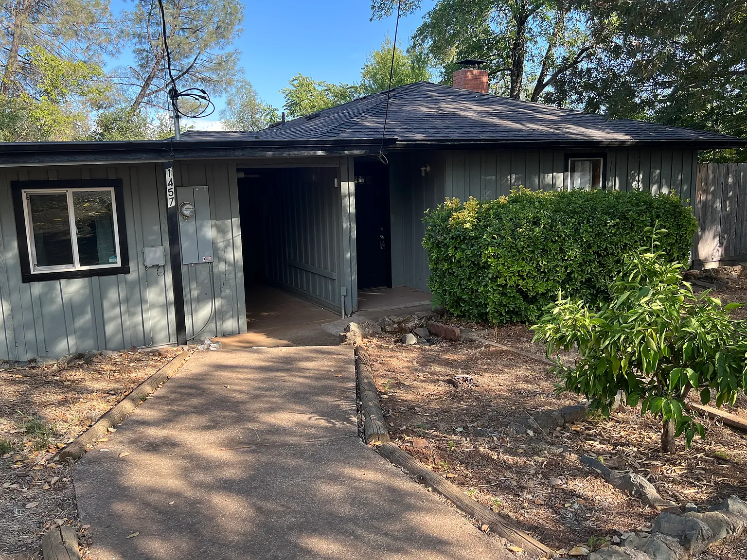 3 bed, 1306 sqft, $2,200 — Photo 4