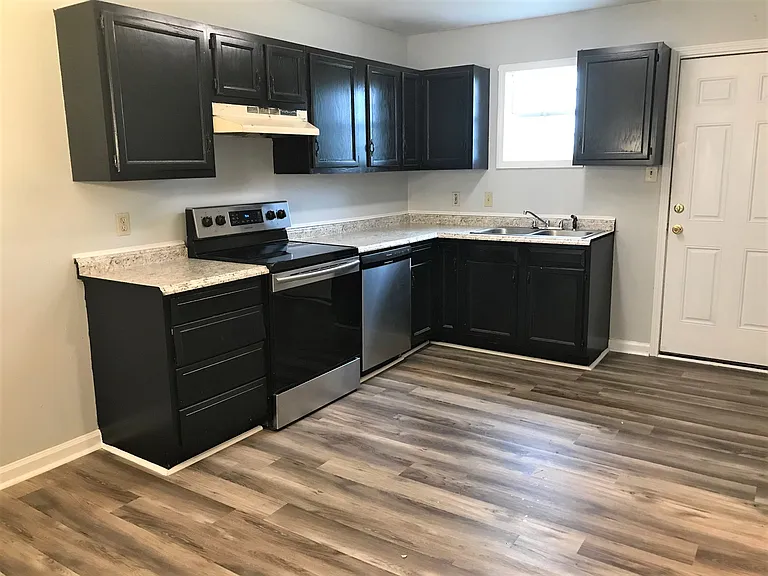918 Prater Rd — Photo 2