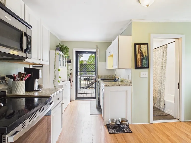 428 Prospect St #2 — Photo 6