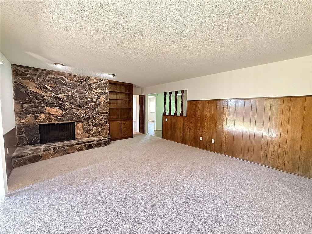 3 bed, 2.5 bath, 1999 sqft, $3,100 — Photo 3