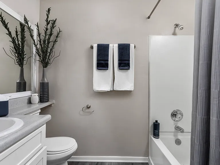 Full Bathroom