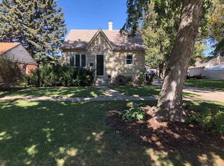 1736 W 5th St, Hastings, NE 68901