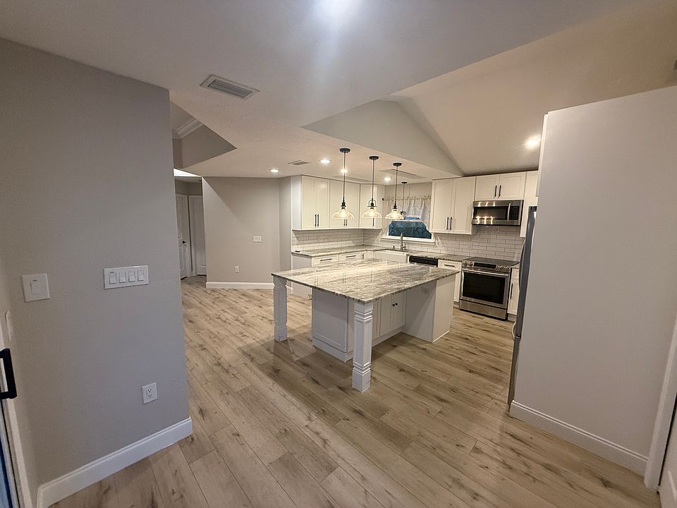 1st image of 949 Westwinds Blvd