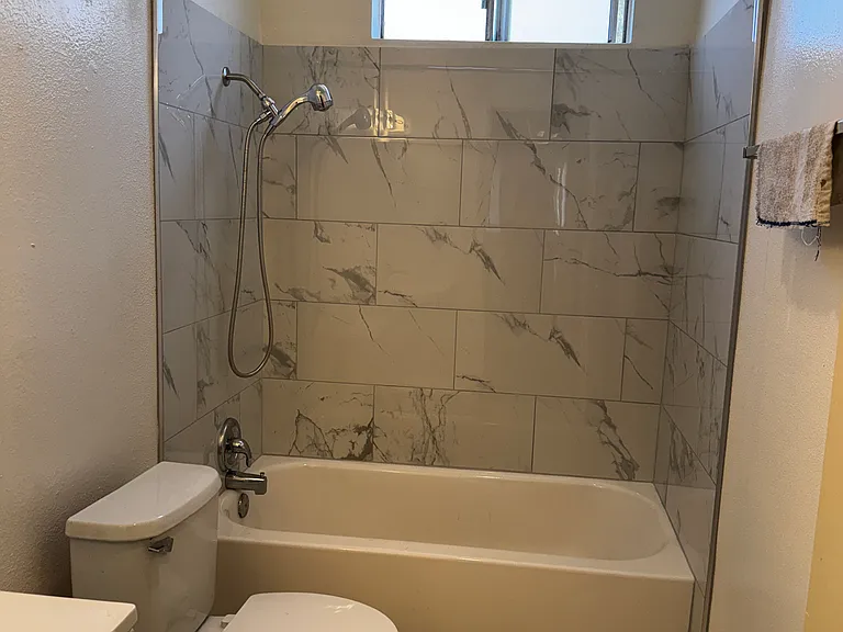 4120 Venus St #D — Photo 9