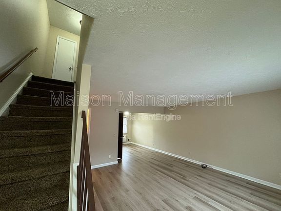 5th image of 419 Britton Rd Unit 1
