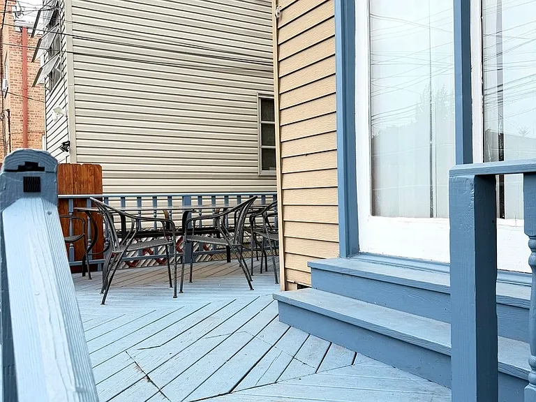 7732 W Addison St #1 — Photo 20