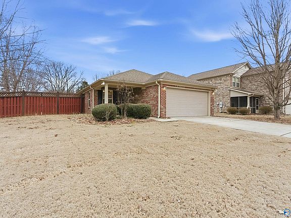 2nd image of 101 Bermuda Lakes Dr
