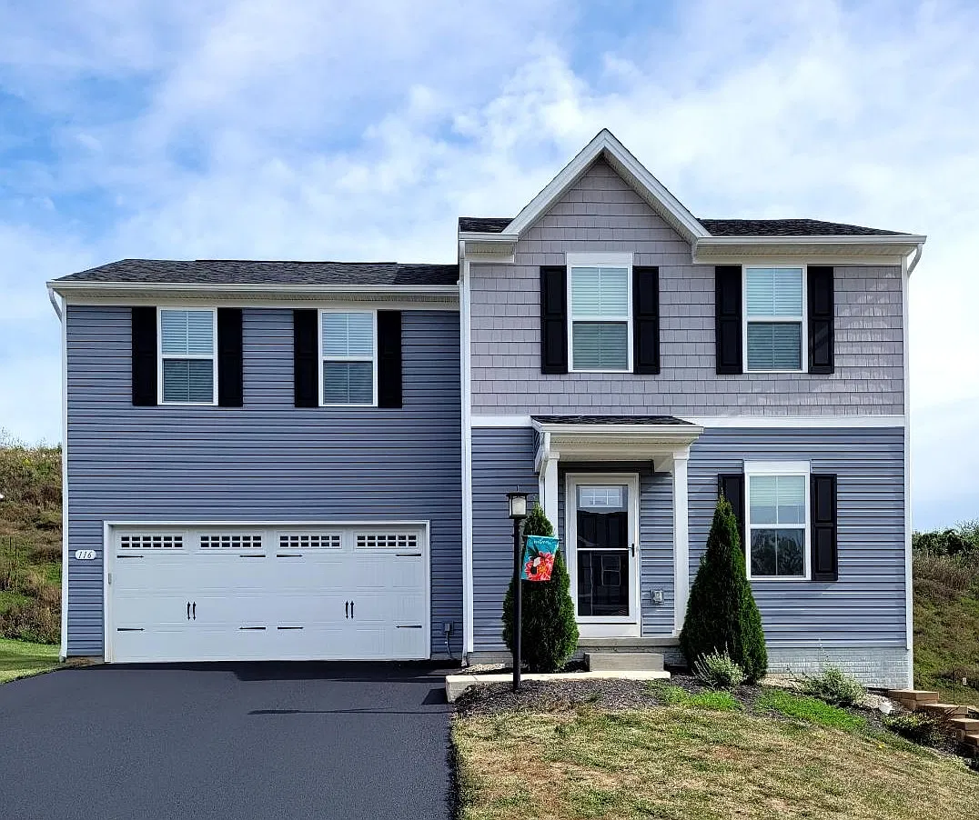 3 bed, 2.5 bath, 1640 sqft, $2,300 — Photo 1