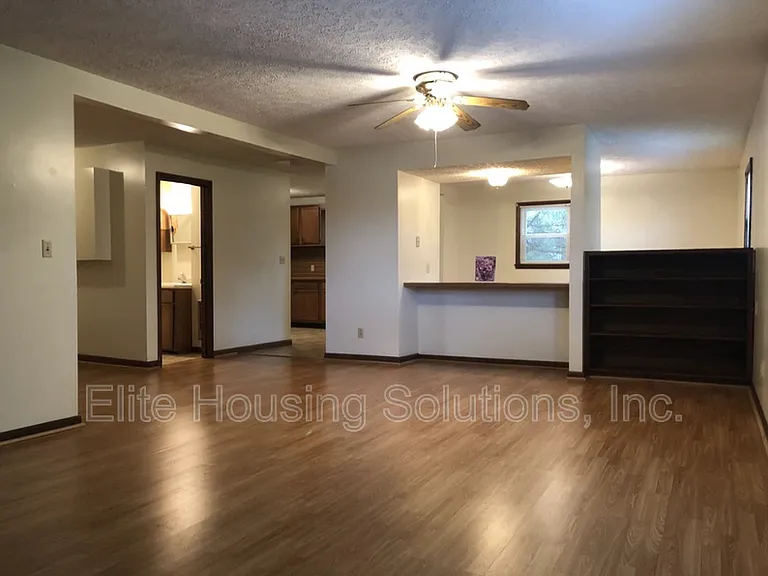 108 Buck Ave #E — Photo 1