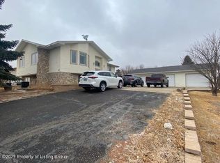 1418 14th St SW, Dickinson, ND 58601