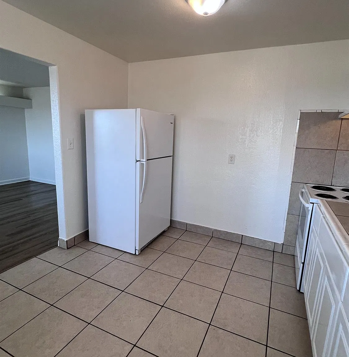 2 bed, 742 sqft, $1,195 — Photo 4