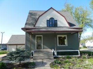121 E Spring St, New London, WI 54961