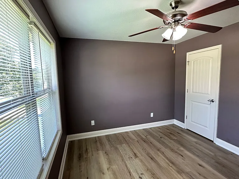 333 Lyle Curtis Cir — Photo 47