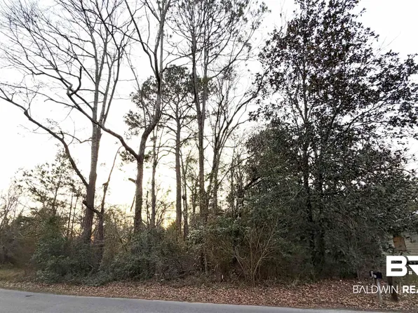 817 Martin Luther King Dr, Brewton, AL 36426