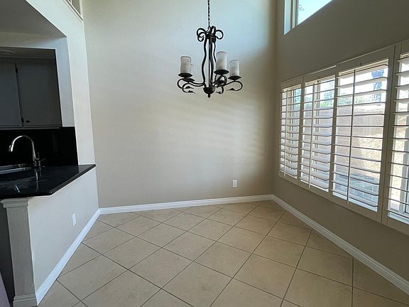 4th image of 3202 Capri St Unit E