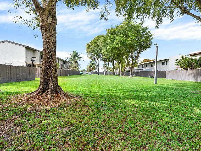7104 SW 110th Ave — Photo 25