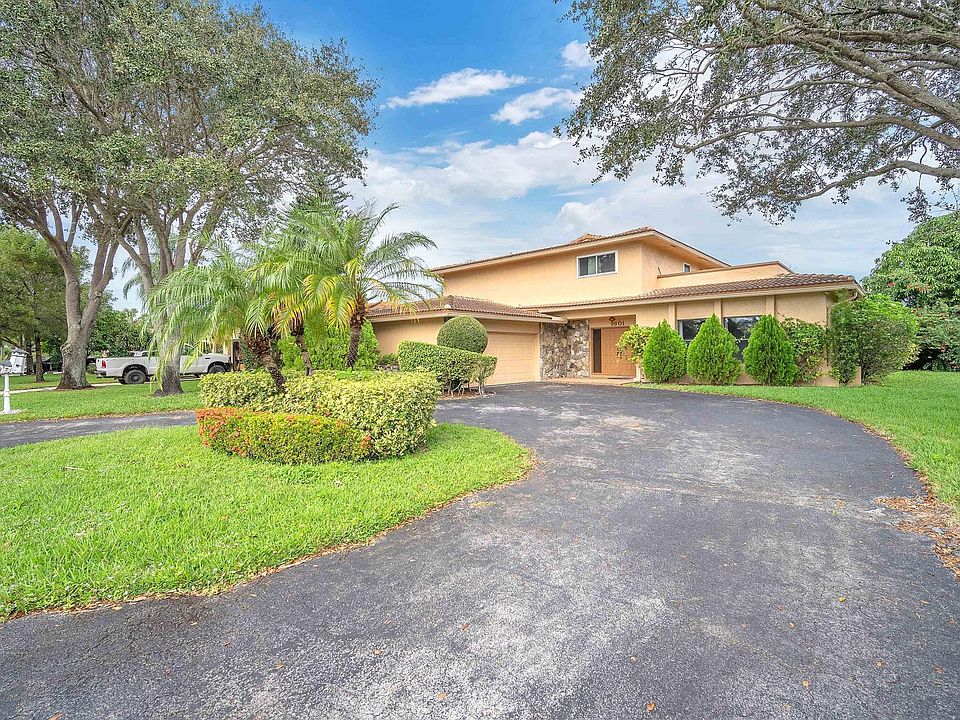 1st image of 9901 NW 17th Street