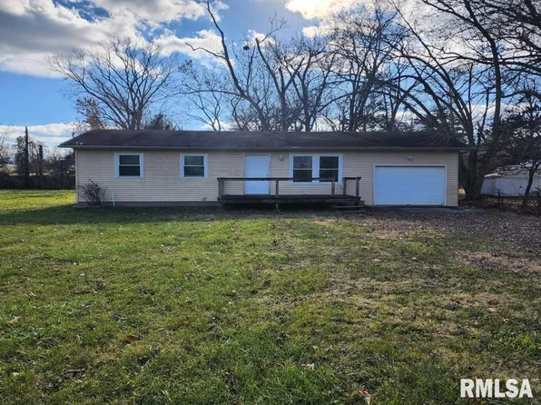 703 Brickyard Rd, Mount Vernon, IL 62864