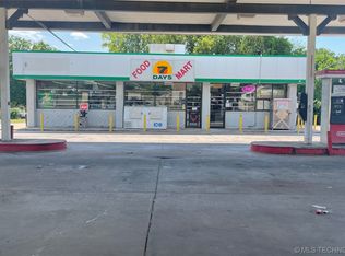1910 N Lewis Pl, Tulsa, OK 74110