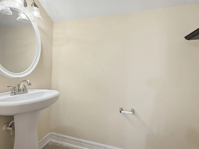 25203 Oak Villa Dr — Photo 34