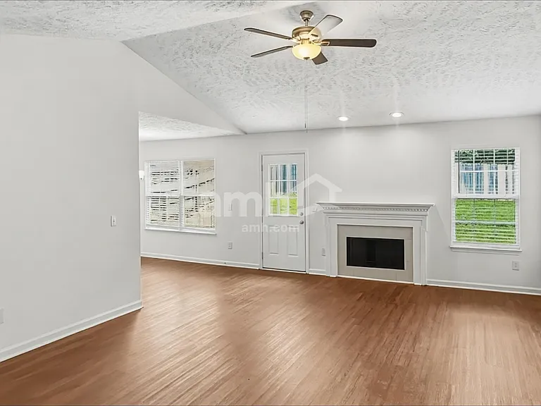 1856 Portview Dr — Photo 6