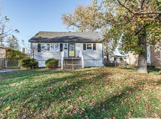 11 Pomona Blvd, Keyport, NJ 07735