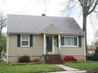485 Robins St, Roselle, NJ 07203