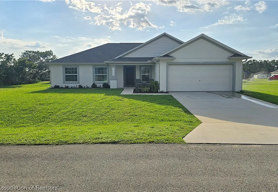 4720 San Lorenzo Dr
