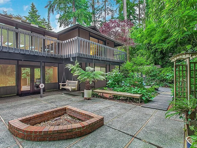 901 129th Pl NE — Photo 12