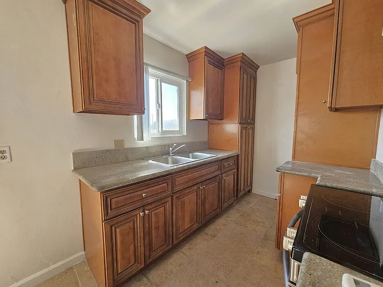 15646 Amar Rd #P — Photo 10