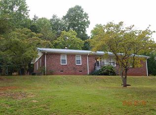 120 Shalimar Dr, Pickens, SC 29671