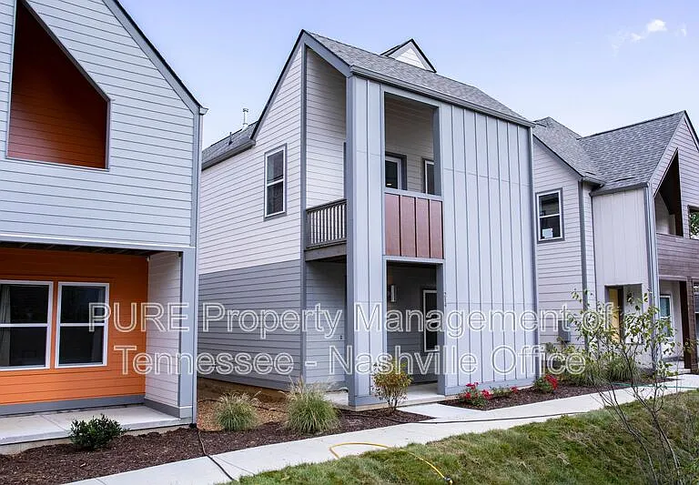 214 Lucile St — Photo 1
