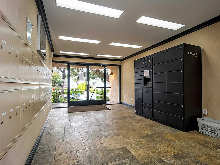 Los Robles Apartments — Photo 61