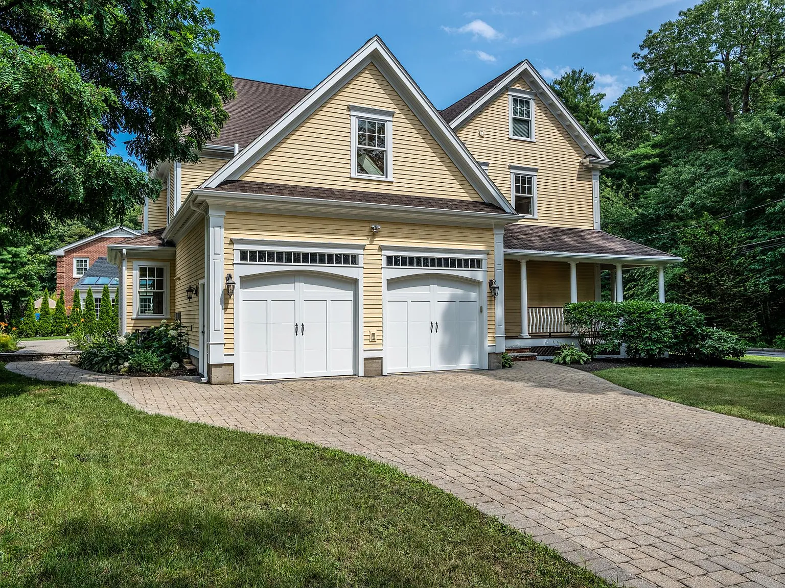 6 bed, 5.5 bath, 6400 sqft, $13,000 — Photo 3