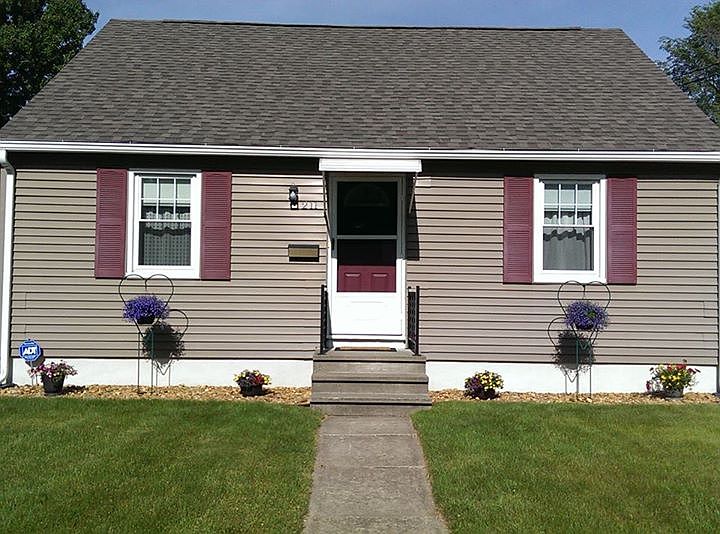 1st image of 211 Breckwood Blvd